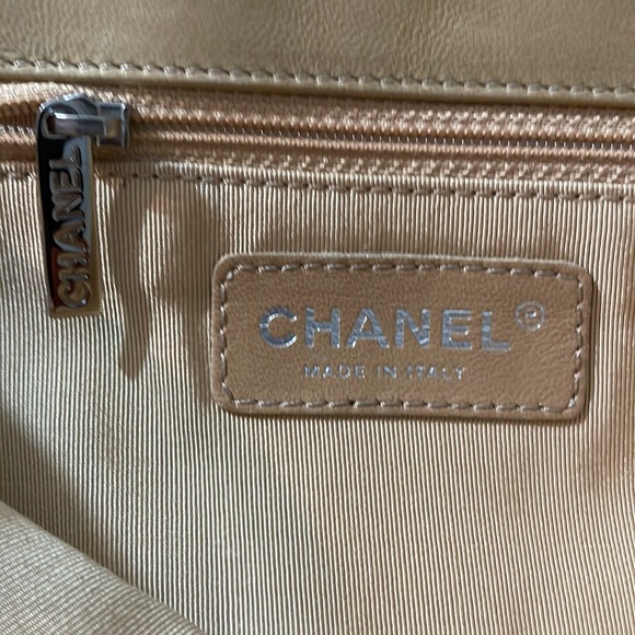 SALE!!! 🎉🎉🎉Chanel Limited Edition Camellia Canvas/Patent Flap Bag - Picture 12 of 17